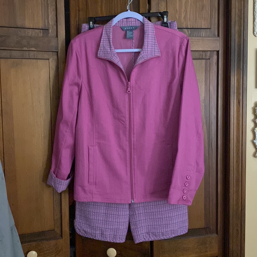 NWT Koret Jacket and Capri Set